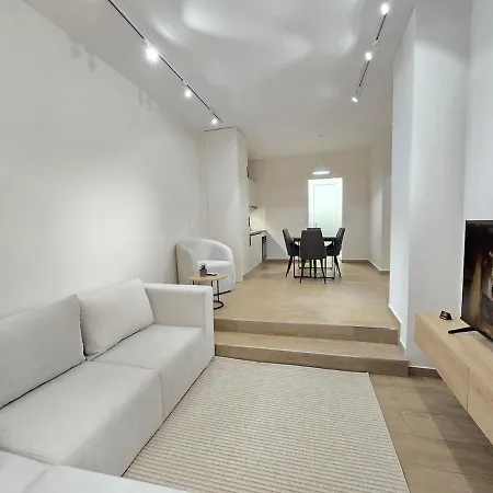 Apartment Center Duplex Penthouse For 9 Tirana
