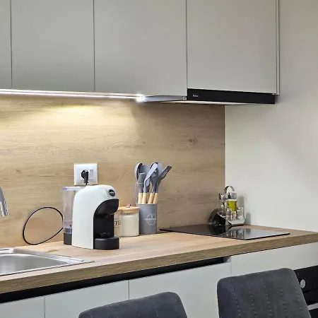 Center Duplex Penthouse For 9 * Τίρανα