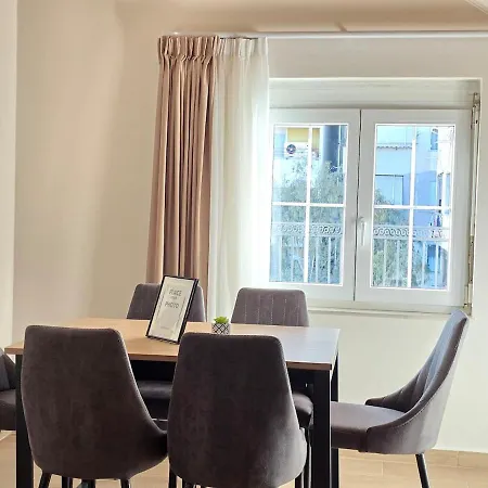 Center Duplex Penthouse For 9 Διαμέρισμα Τίρανα