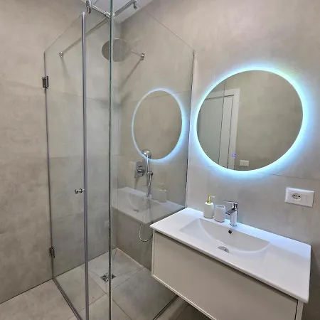 Διαμέρισμα Center Duplex Penthouse For 9 *
