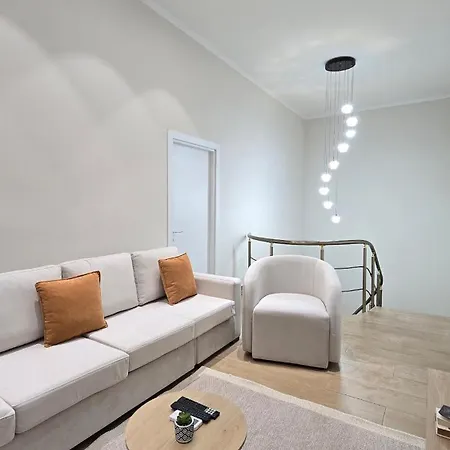 Center Duplex Penthouse For 9 * Τίρανα